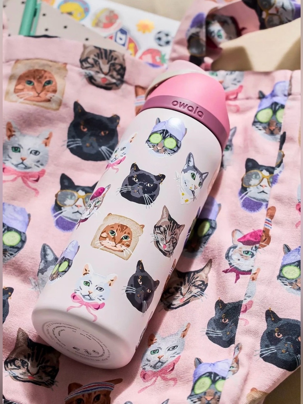Owala UO Exclusive Cat Collage FreeSip32 oz Insulated Water Bottle NWT